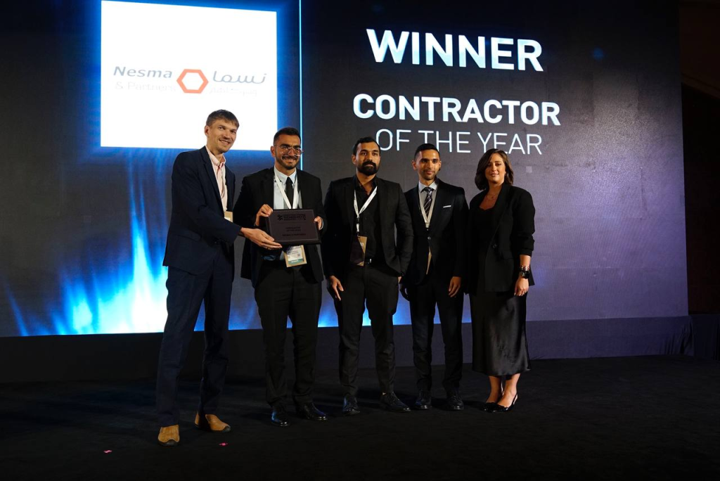 Aleksandr Smolianinov Contractor of the Year award