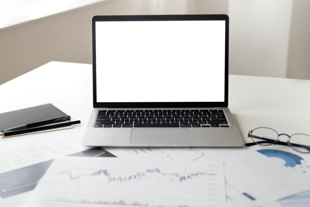 guide tax uae laptop